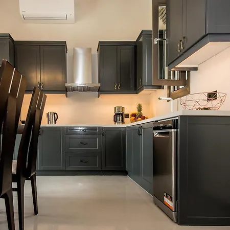 Luxury Chrisi * Zvoronáta