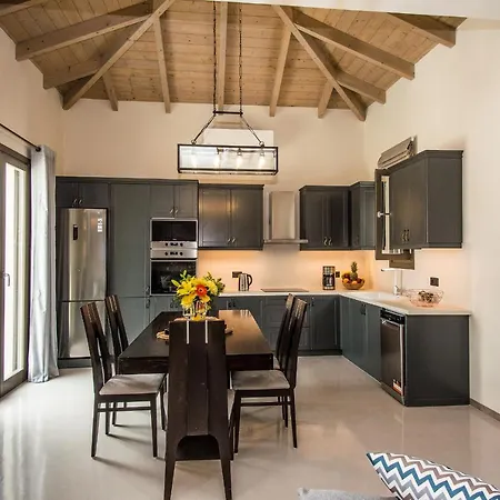 Villa Luxury Chrisi Svoronata