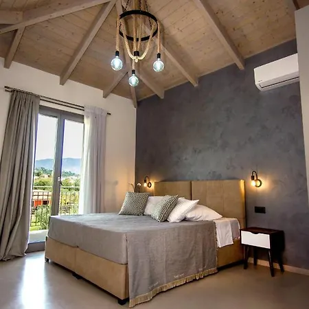 Luxury Chrisi Villa *