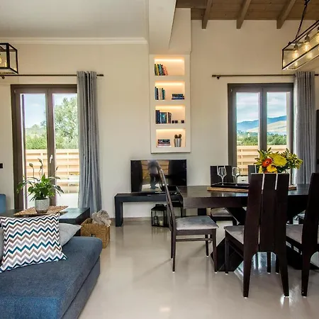 Luxury Chrisi * Svoronata