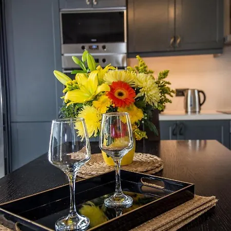 Luxury Chrisi * Свороната